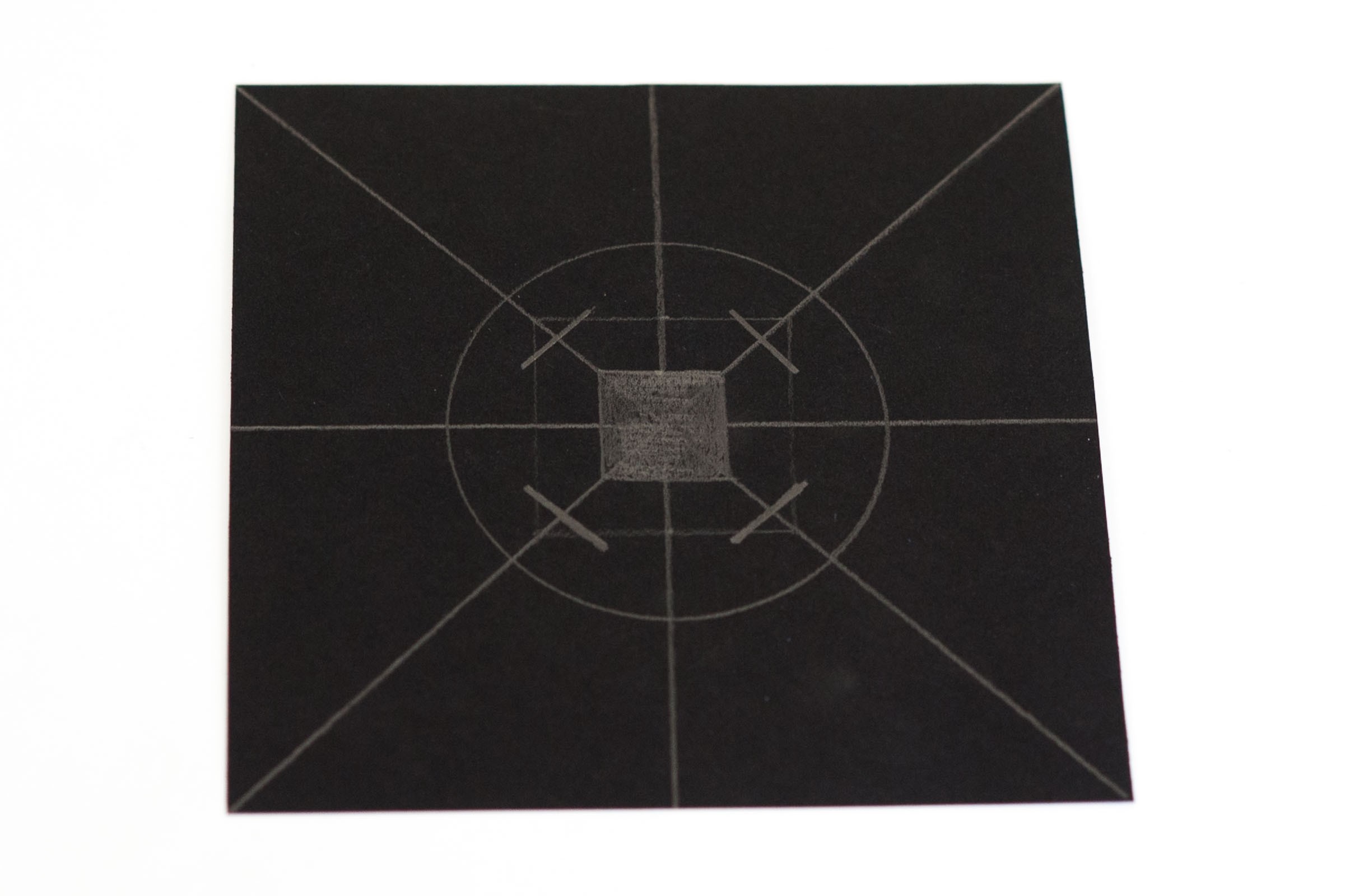 Op de hoeken teken je schuine snijlijnen.