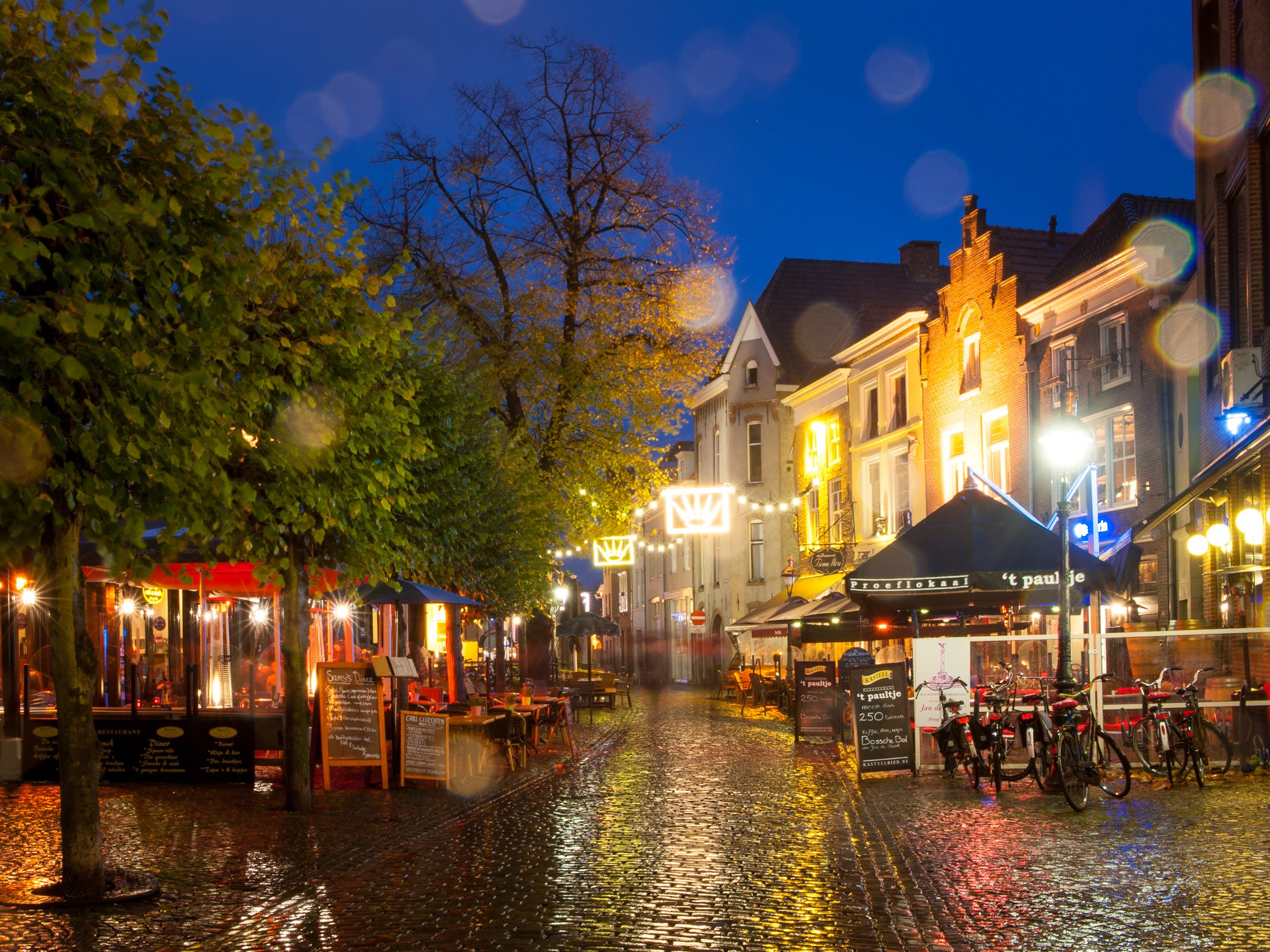 Druppels op de lens geven soms leuke effecten, maar over het algemeen probeer je deze zoveel mogelijk te voorkomen.