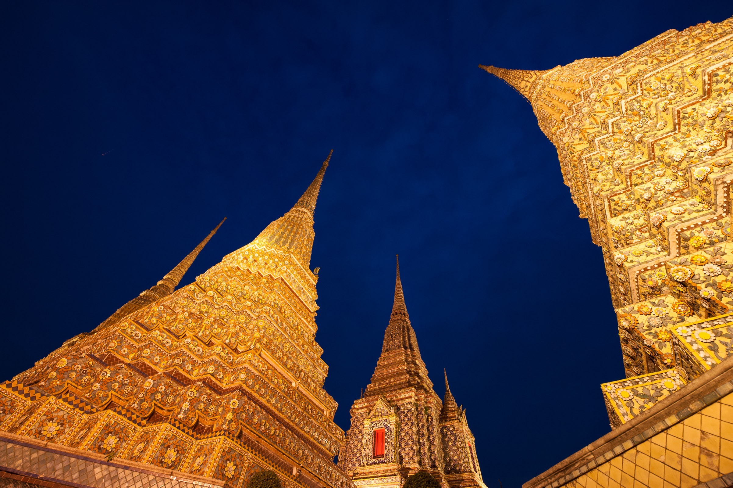 Deze foto maakte ik slechts 11 minuten na bovenstaande foto. Je ziet dat de lucht al veel donkerder is, het blauwe uurtje ging heel rap voorbij.