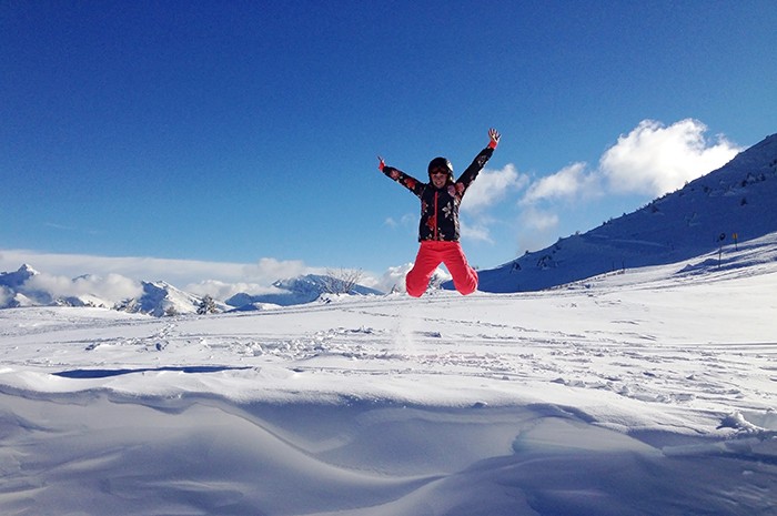 Cliche vakantiefoto's: jump!