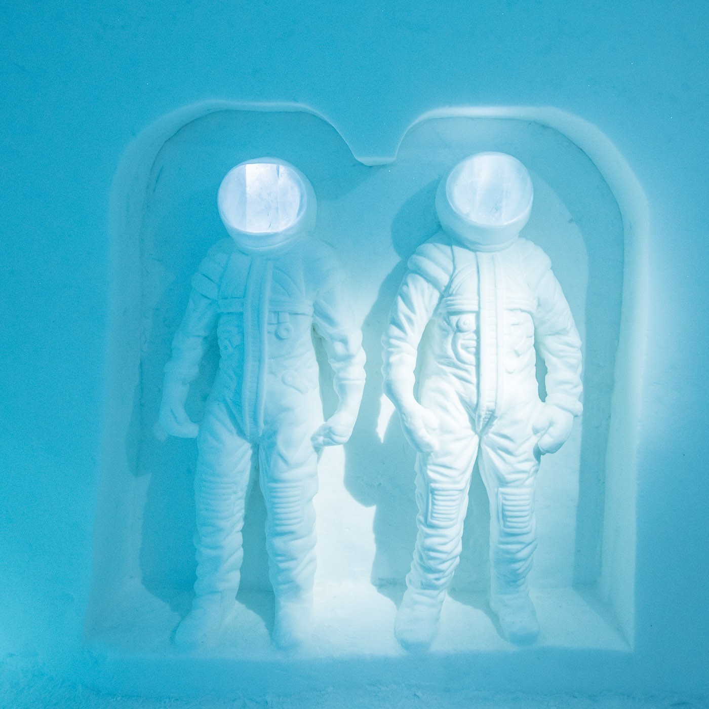 Ruimtevaart thema in een kamer van het ijshotel in Zweden