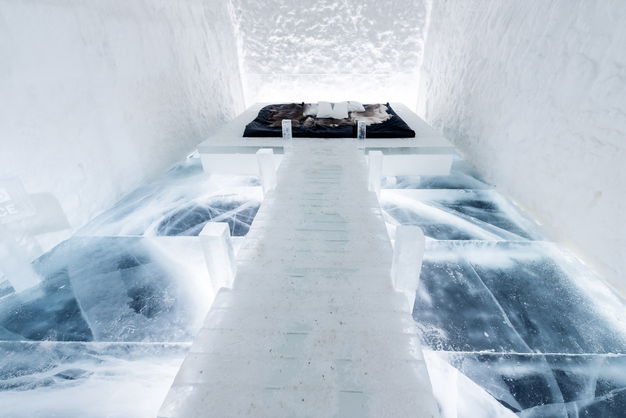 Dit is één van de kamers is Icehotel 365