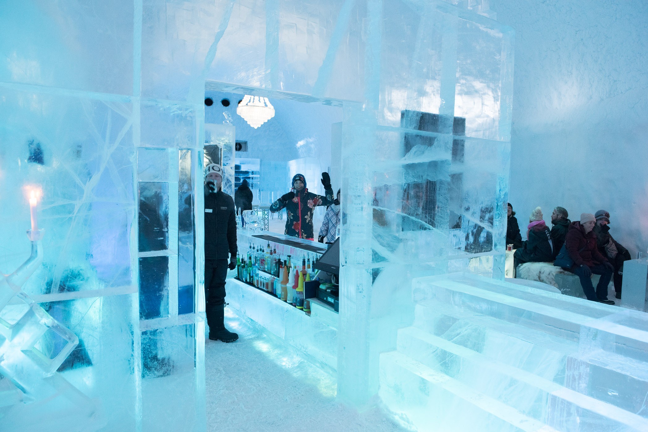 In de Icebar bij het Icehotel in Jukkasjarvi