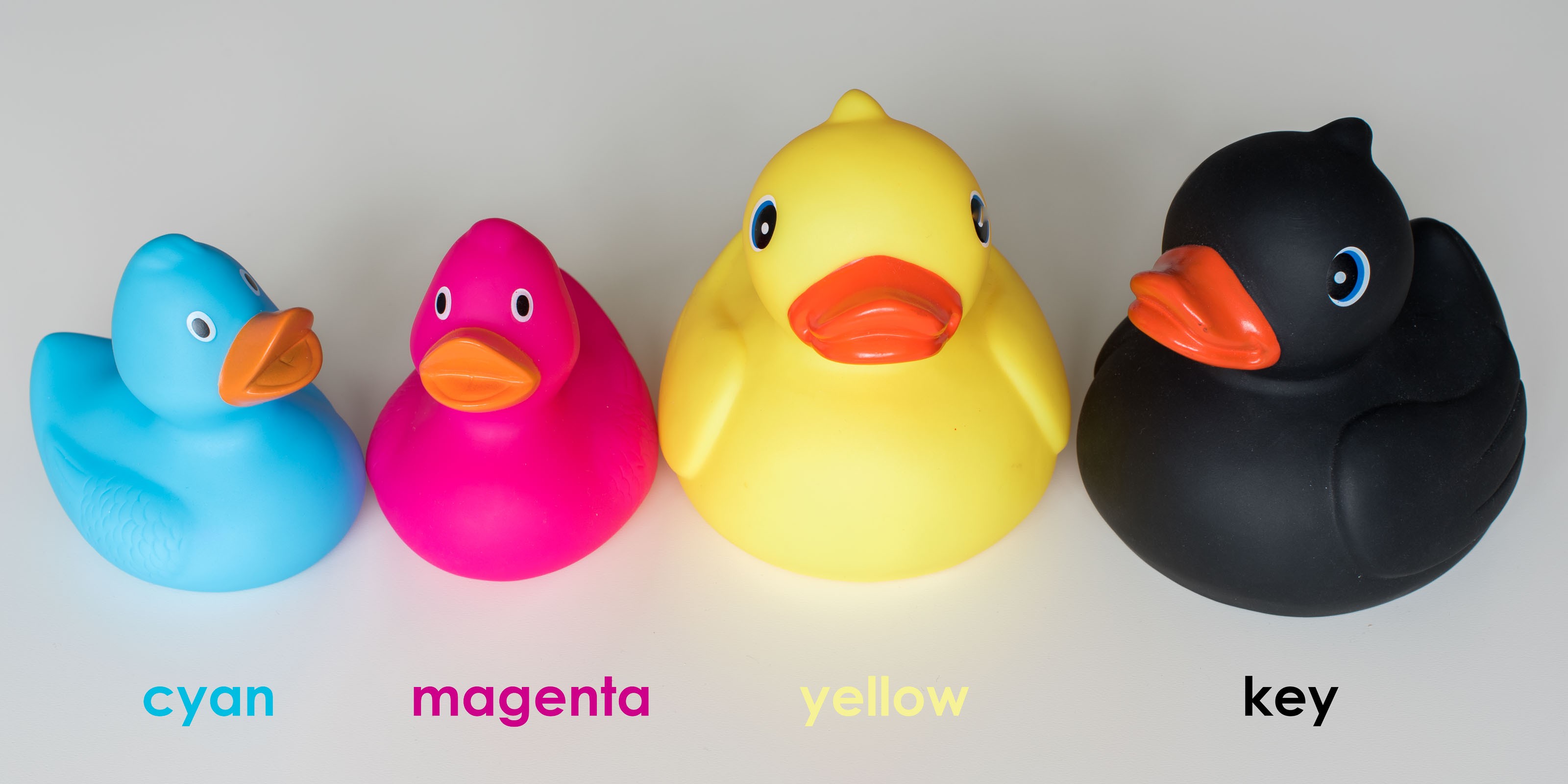 CMYK bestaat uit de kleuren cyaan, magenta, geel en zwart.