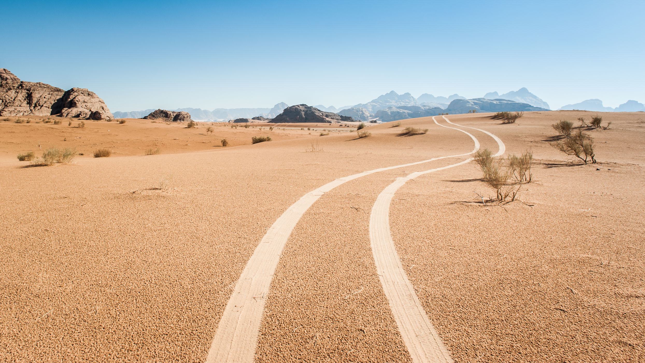 Met de jeep door de woestijn