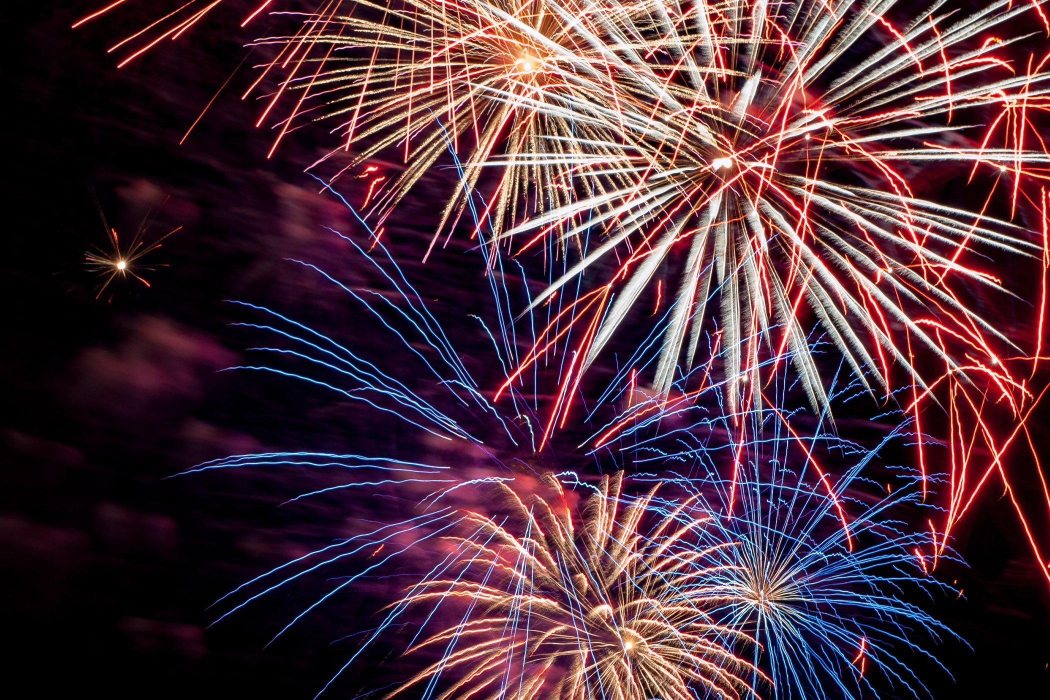 Nevel verwijderen bij vuurwerk met Dehaze in Lightroom of Photoshop