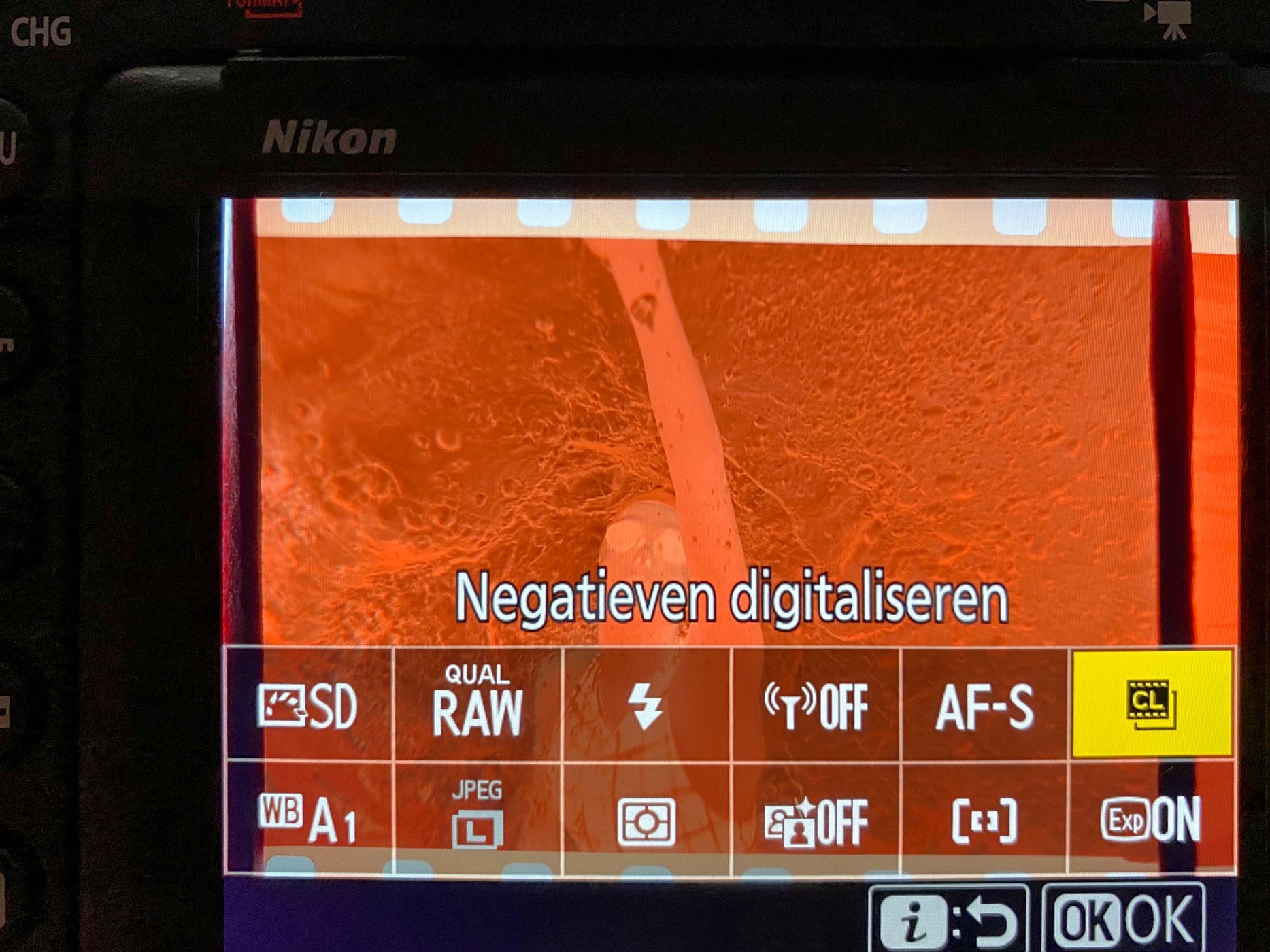 De Nikon D780 heeft een optie ingebouwd om negatieven te digitaliseren.