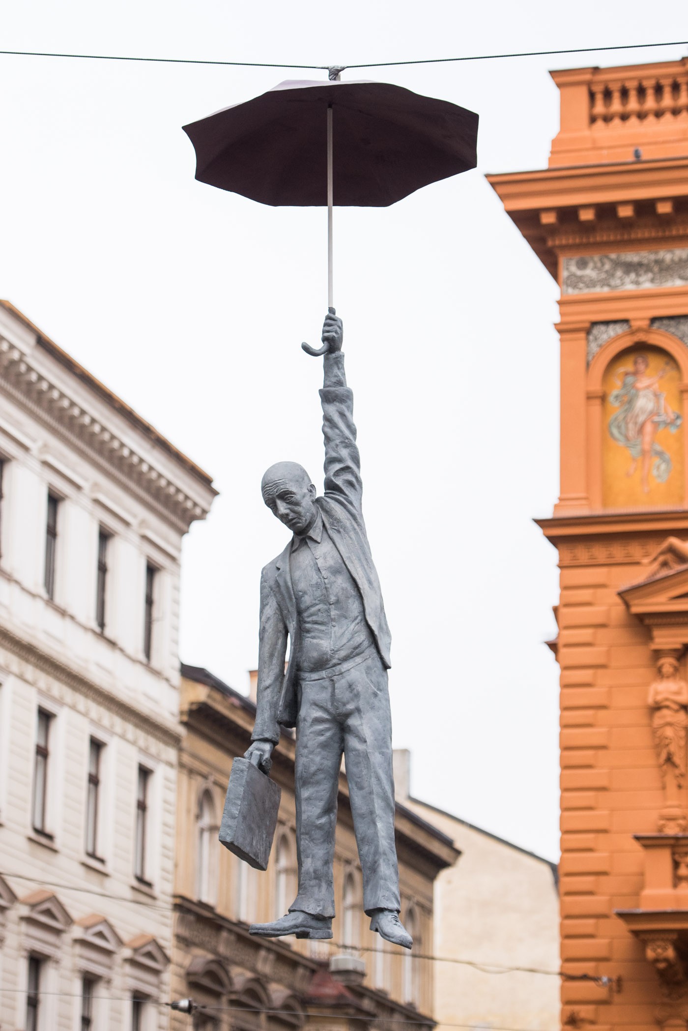 Door het standpunt te veranderen kon ik veel van het oranje gebouw buiten beeld laten.