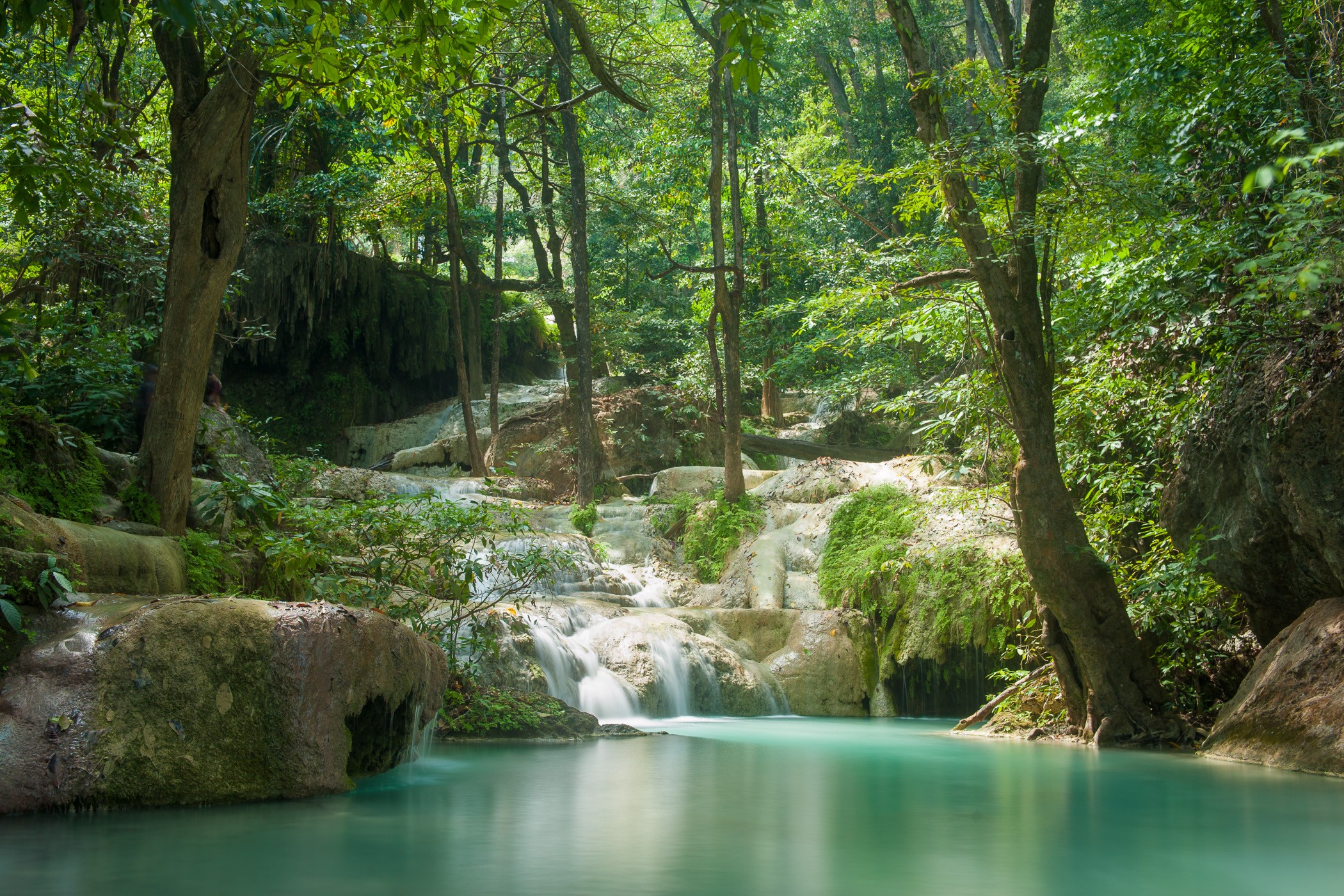 Erawan watervallen in Thailand. Geen klotsend water, maar wel de moeite waard!