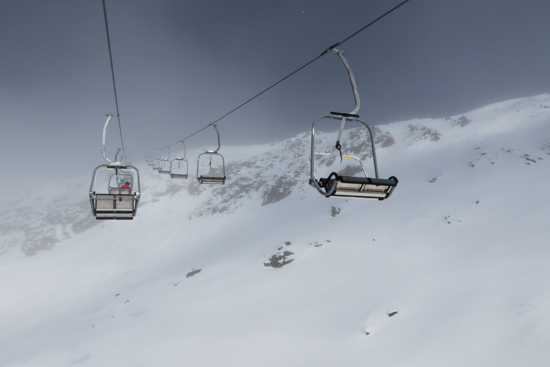 Wintersport gefotografeerd vanuit een stoeltjeslicht